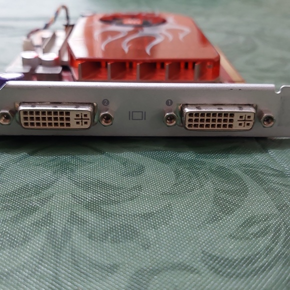 Pre-Owned ATi Radeon 256 MB Graphics Card - Picture 9 of 10